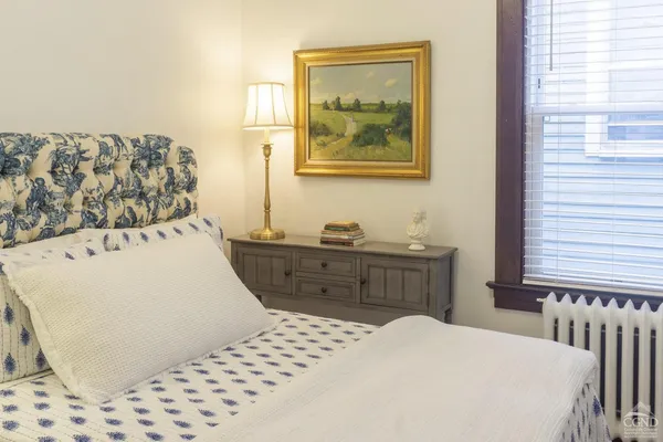 $1,995 | 154 Green Street, Unit 1, Hudson, NY 12534