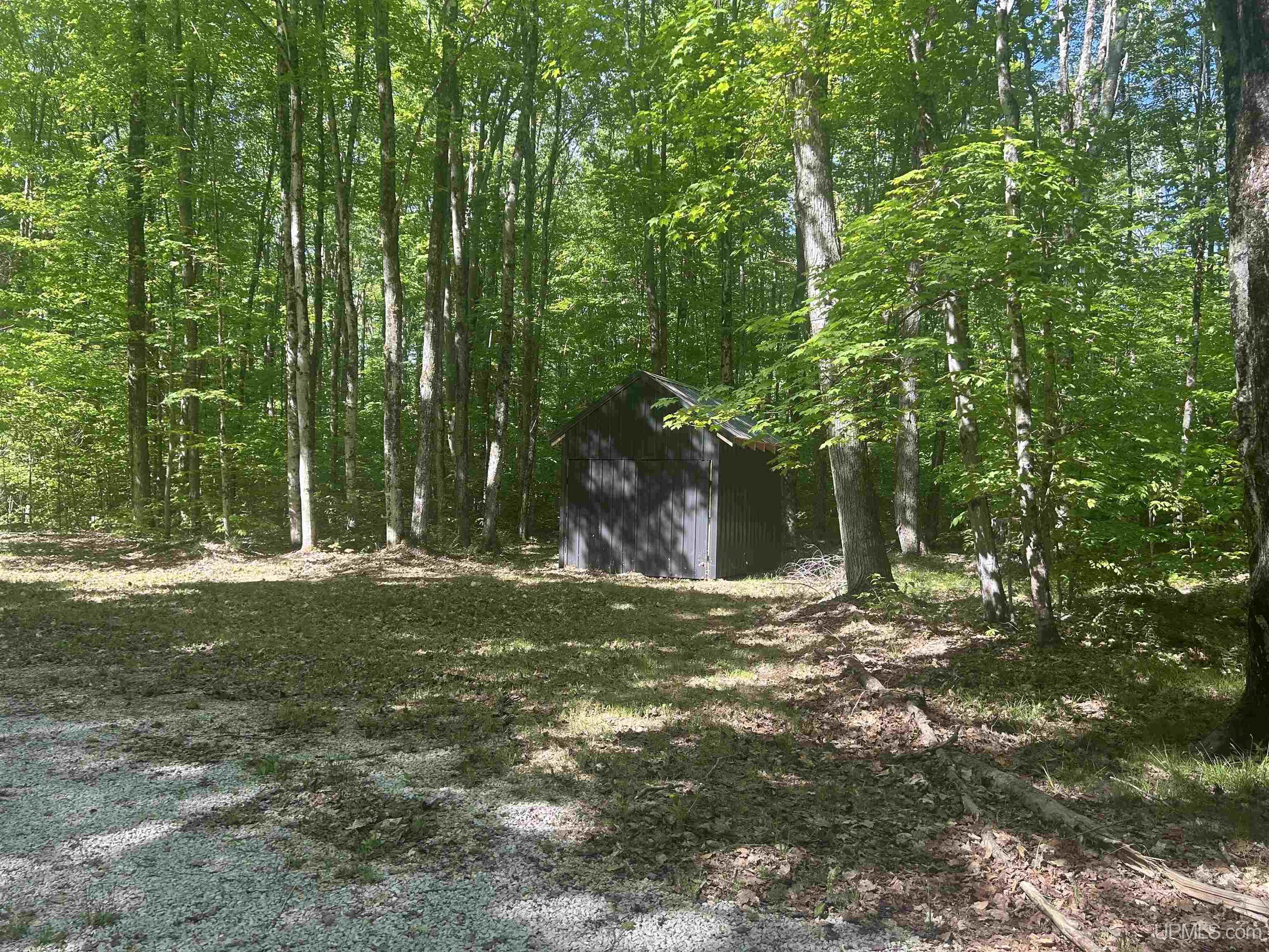 285 N Round Lake Road Wetmore, MI 49895 - Photo 15 of 28