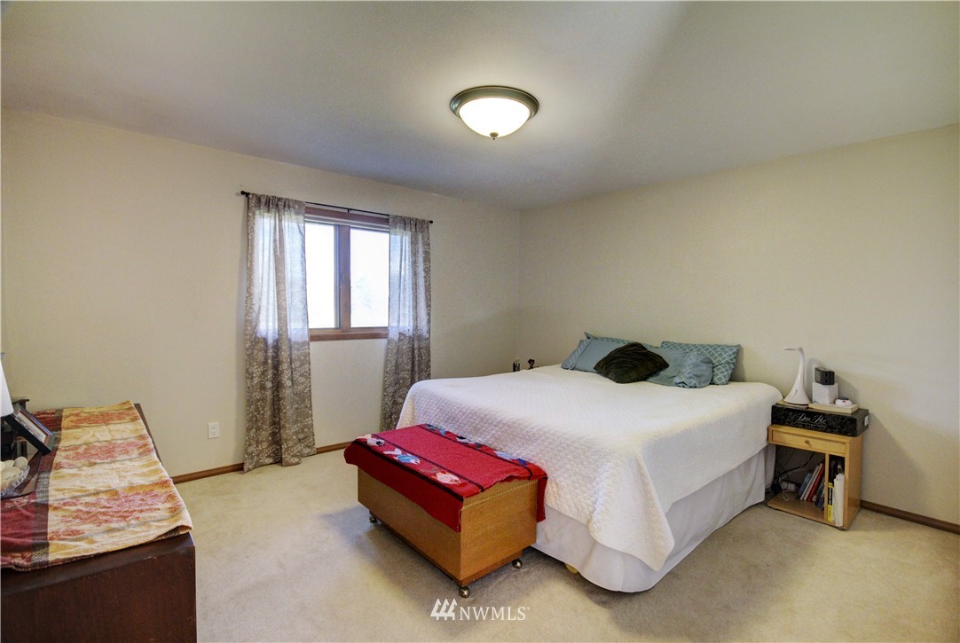 959 East Axton Road Bellingham, WA 98226 - Photo 13 of 25