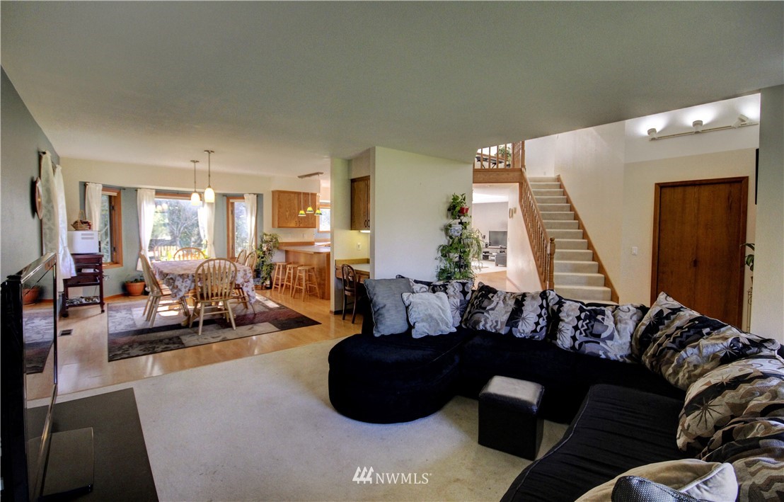 959 East Axton Road Bellingham, WA 98226 - Photo 6 of 25