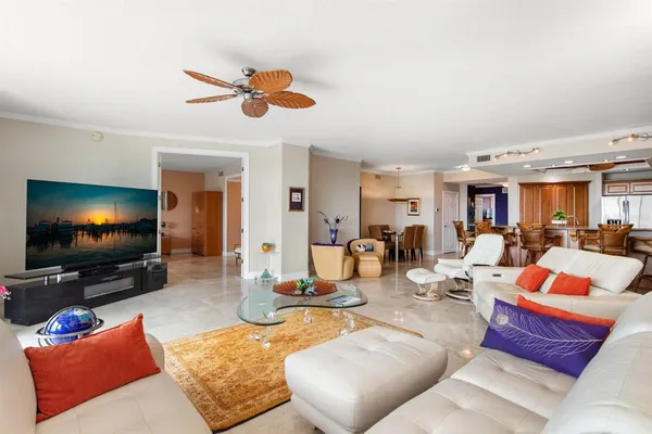 $999,000 | 1860 North Fort Harrison Avenue, Unit 402, Clearwater, FL 33755