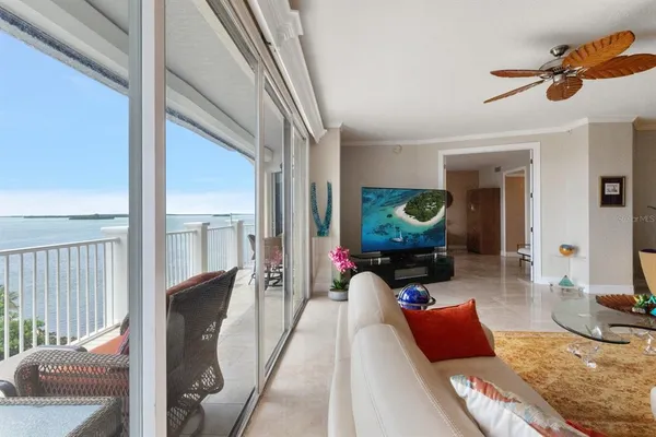 $999,000 | 1860 North Fort Harrison Avenue, Unit 402, Clearwater, FL 33755