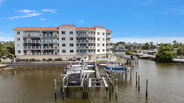 $999,000 | 1860 North Fort Harrison Avenue, Unit 402, Clearwater, FL 33755