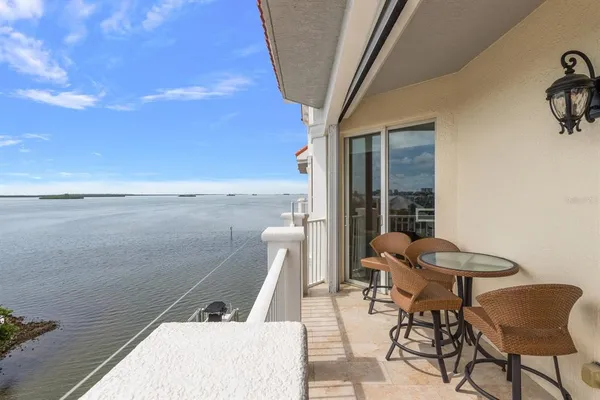 $999,000 | 1860 North Fort Harrison Avenue, Unit 402, Clearwater, FL 33755