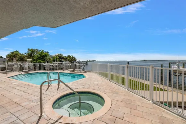 $999,000 | 1860 North Fort Harrison Avenue, Unit 402, Clearwater, FL 33755