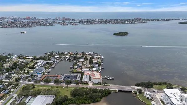 $999,000 | 1860 North Fort Harrison Avenue, Unit 402, Clearwater, FL 33755