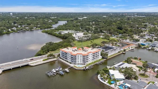 $999,000 | 1860 North Fort Harrison Avenue, Unit 402, Clearwater, FL 33755