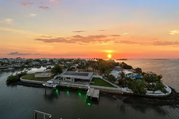 $999,000 | 1860 North Fort Harrison Avenue, Unit 402, Clearwater, FL 33755