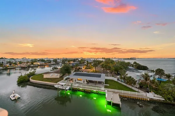 $999,000 | 1860 North Fort Harrison Avenue, Unit 402, Clearwater, FL 33755