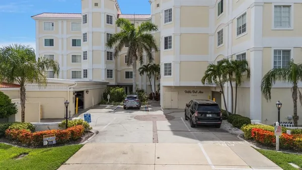 $999,000 | 1860 North Fort Harrison Avenue, Unit 402, Clearwater, FL 33755