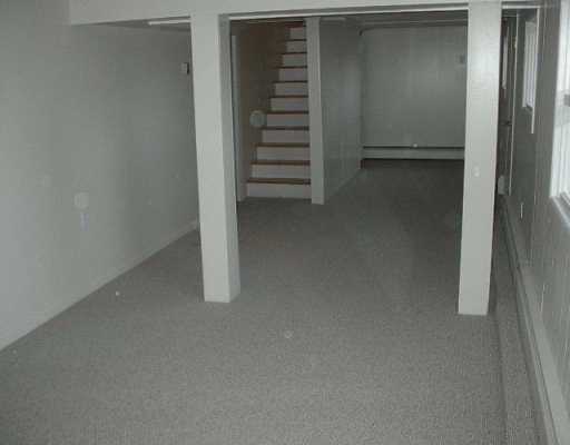 35 Landon Road Warwick, RI 02888 - Photo 5 of 8 Den/Family/Great Room.