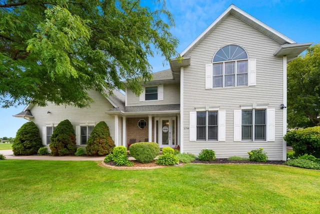 $499,900 | 2756 Durham Road, Green Bay, WI 54311