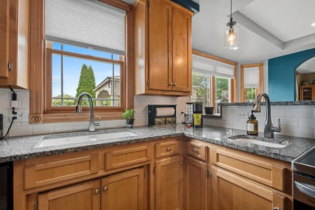 $499,900 | 2756 Durham Road, Green Bay, WI 54311