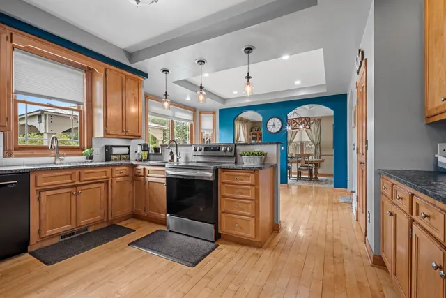 $499,900 | 2756 Durham Road, Green Bay, WI 54311