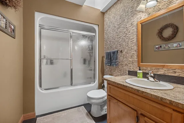 $499,900 | 2756 Durham Road, Green Bay, WI 54311