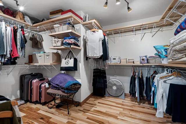 $499,900 | 2756 Durham Road, Green Bay, WI 54311