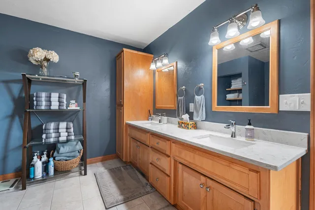 $499,900 | 2756 Durham Road, Green Bay, WI 54311