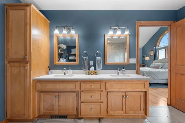 $499,900 | 2756 Durham Road, Green Bay, WI 54311