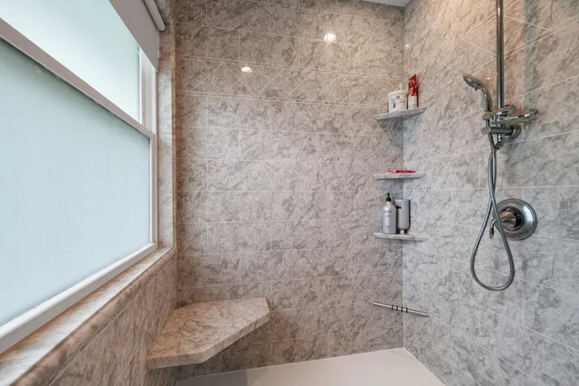 $499,900 | 2756 Durham Road, Green Bay, WI 54311