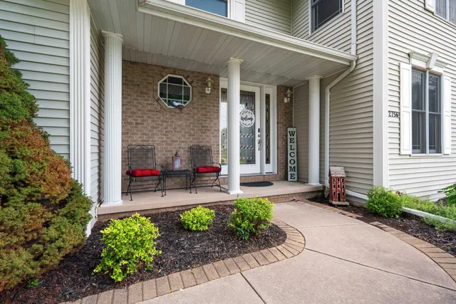 $499,900 | 2756 Durham Road, Green Bay, WI 54311