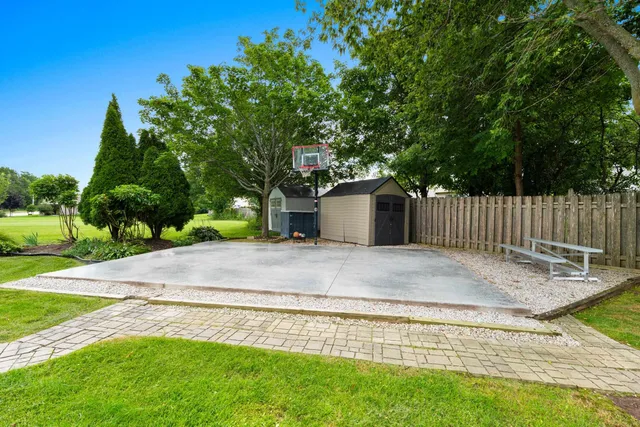 $499,900 | 2756 Durham Road, Green Bay, WI 54311