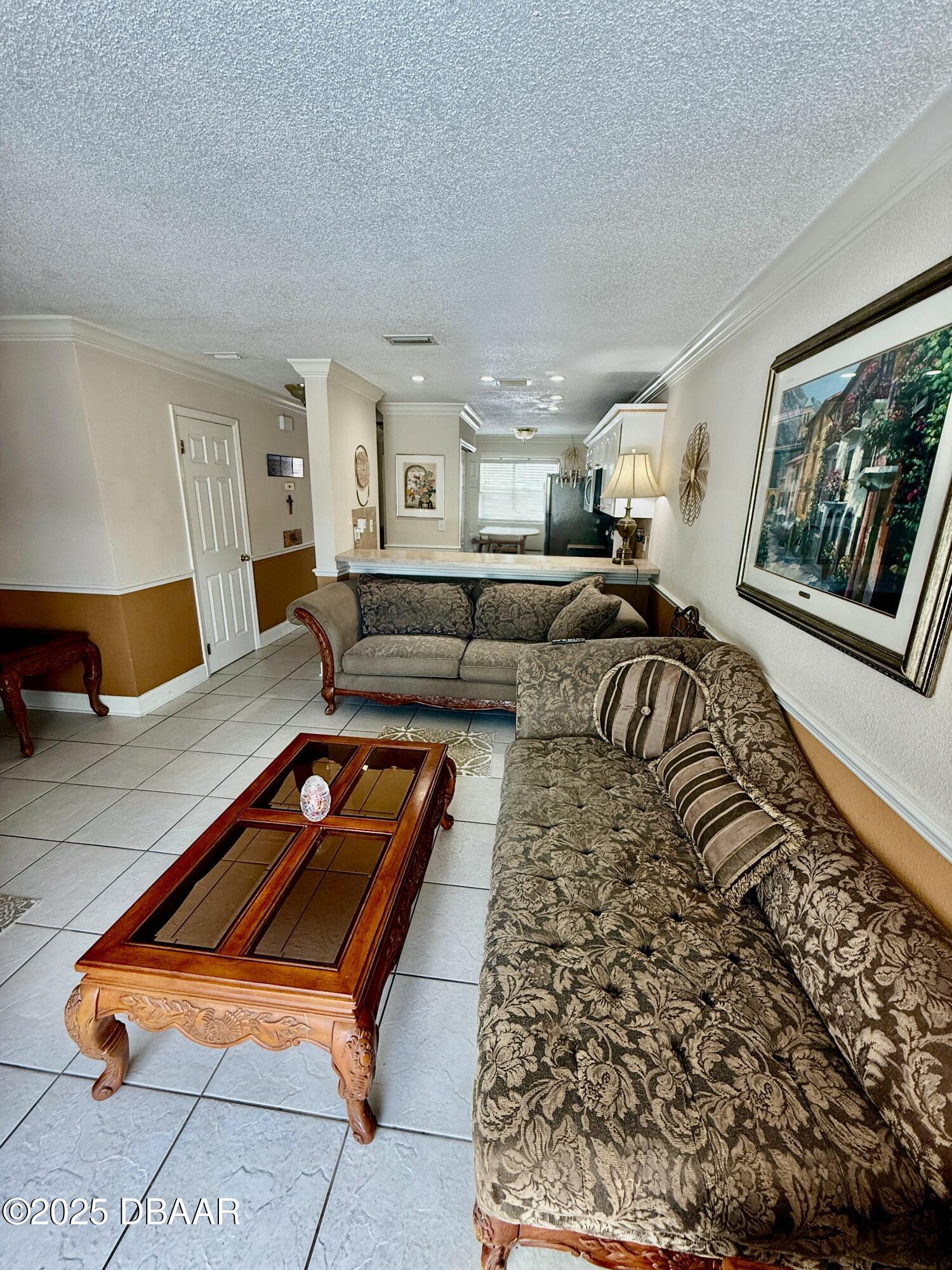 480 Reed Canal Road, Unit 55 South Daytona, FL 32119 - Photo 4 of 30 Living Room