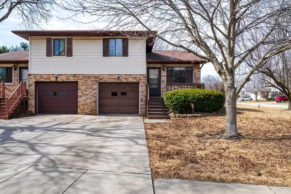 $185,000 | 1609 Beech Street, Unit B, Normal, IL 61761