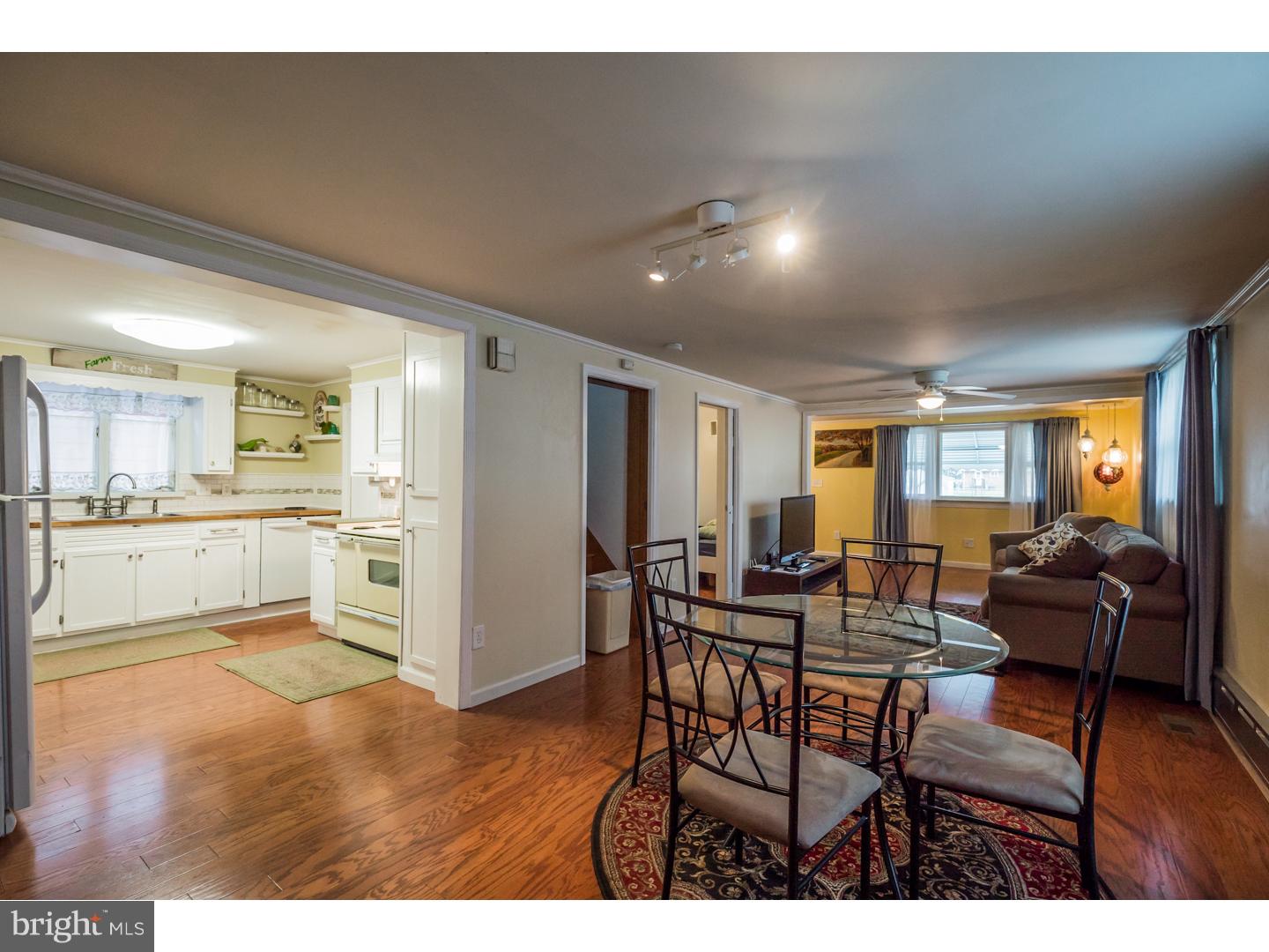 24 Rambo Avenue Gibbstown, NJ 08027 - Photo 8 of 25 Dining Room