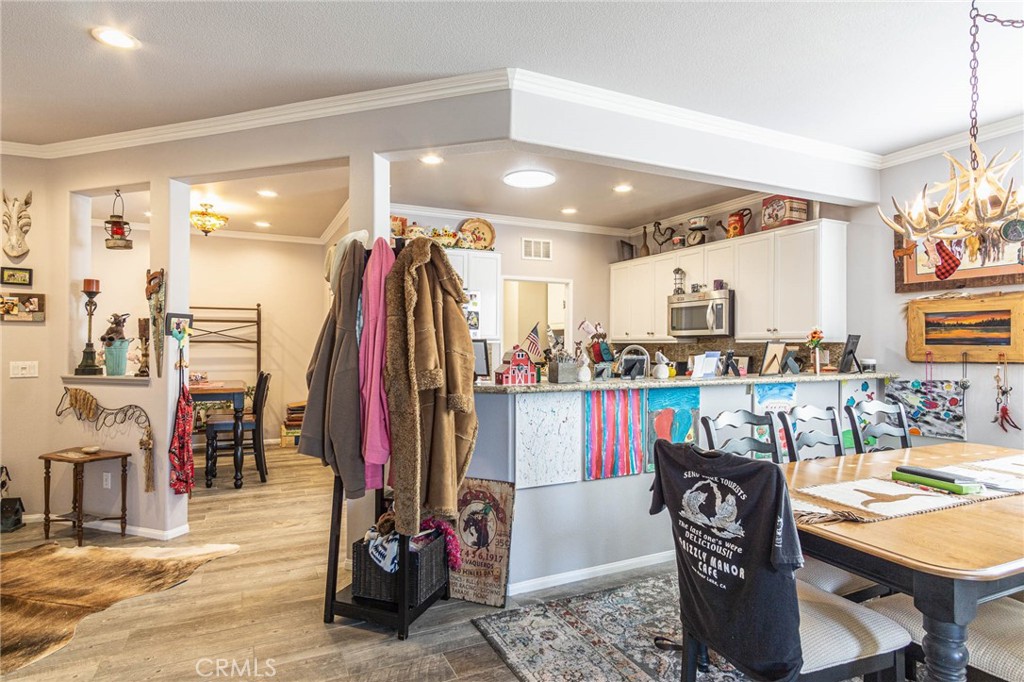 10468 Darby Road Apple Valley, CA 92308 - Photo 11 of 71