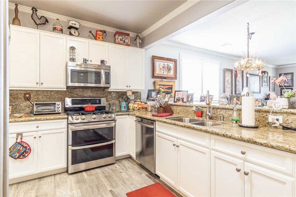 10468 Darby Road Apple Valley, CA 92308 - Photo 20 of 71