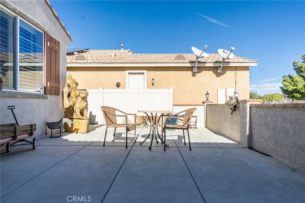 10468 Darby Road Apple Valley, CA 92308 - Photo 6 of 71