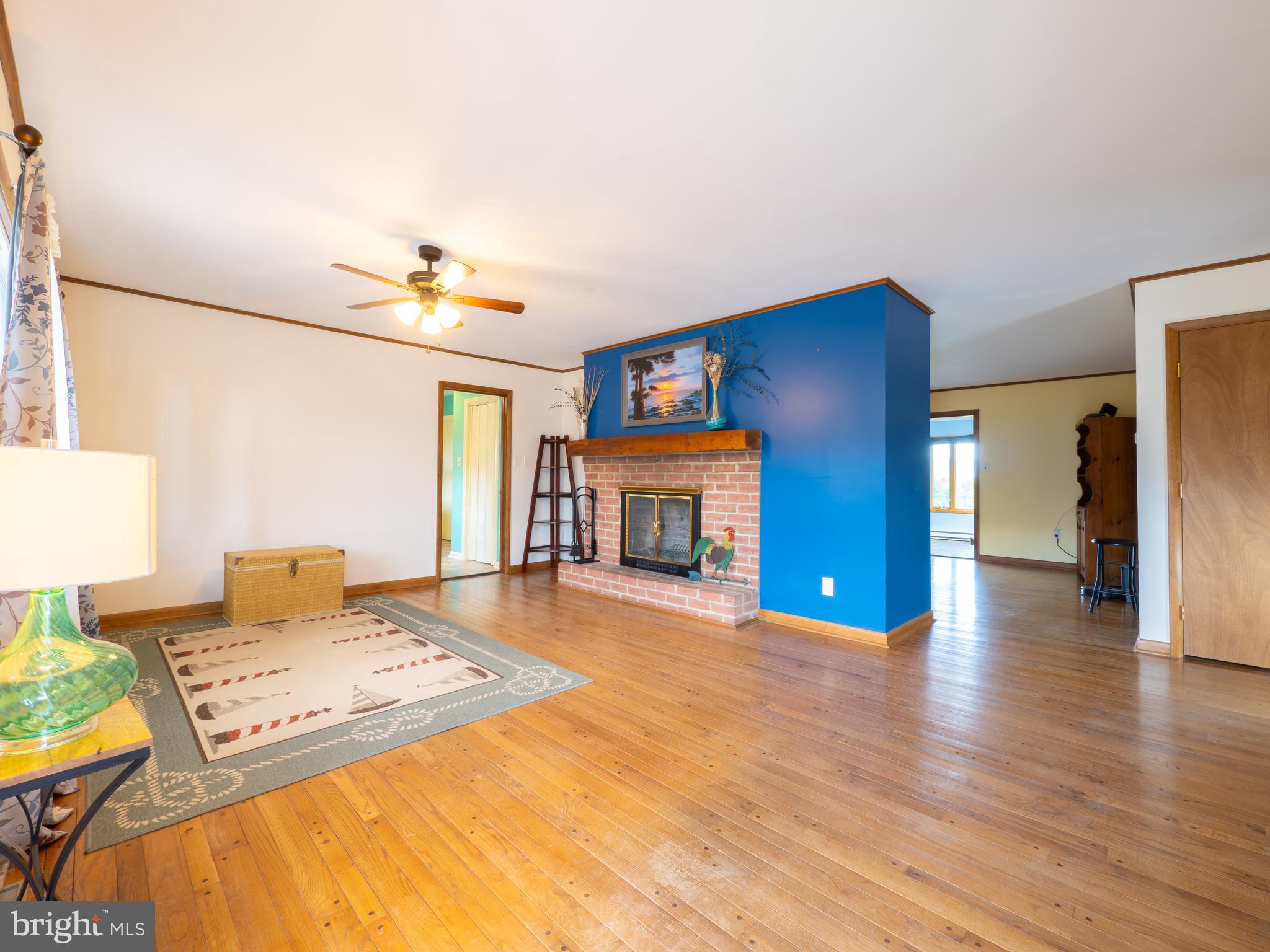 2521 Mt Hebron Road Strasburg, VA 22657 - Photo 20 of 59 Family room.