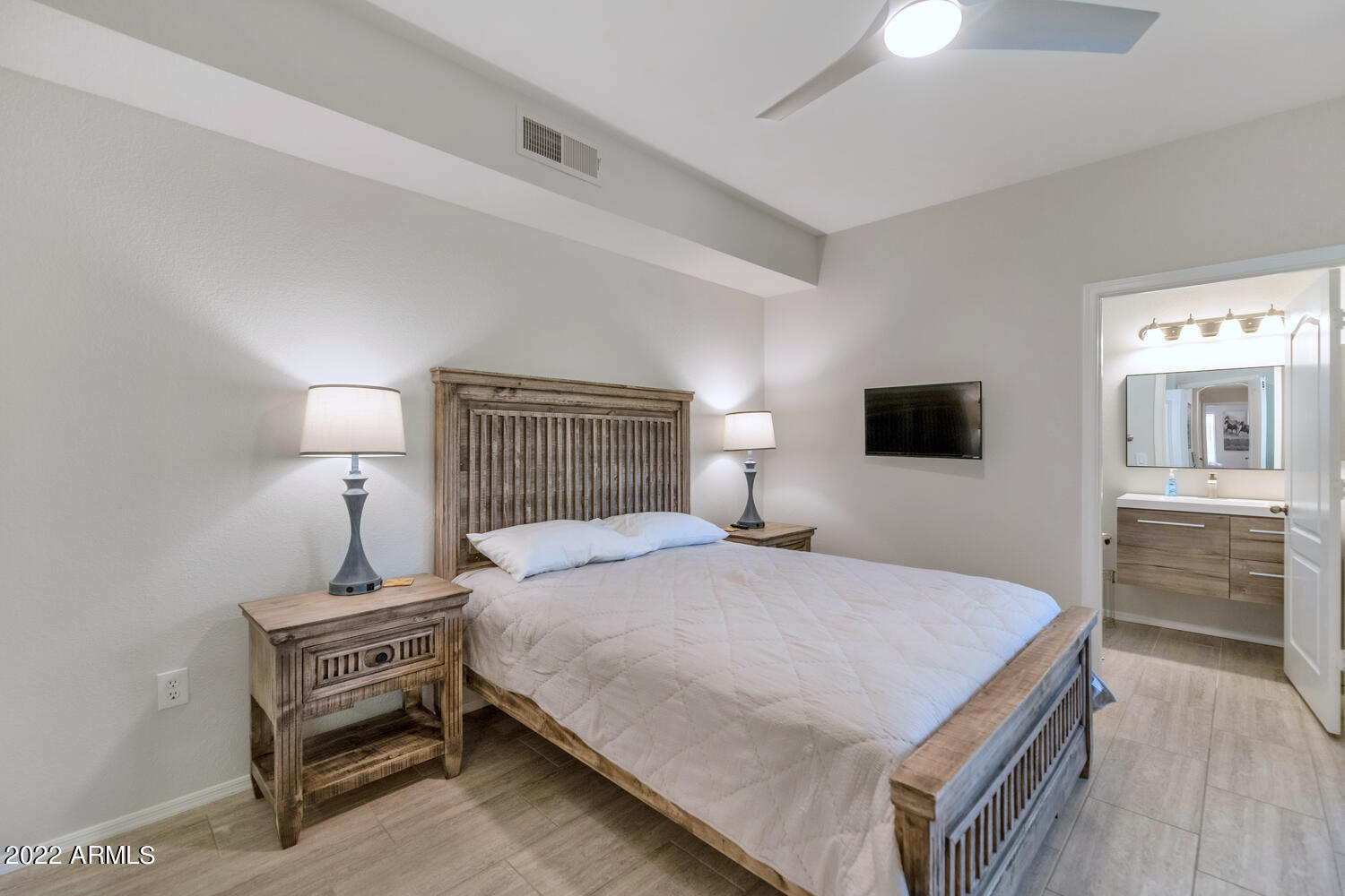 1411 East Orangewood Avenue, Unit 107 Phoenix, AZ 85020 - Photo 13 of 31 1411 E Orangewood Ave-large-013-022-1411