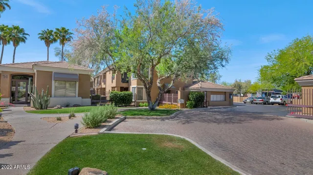 $2,200 | 1411 East Orangewood Avenue, Unit 107, Phoenix, AZ 85020