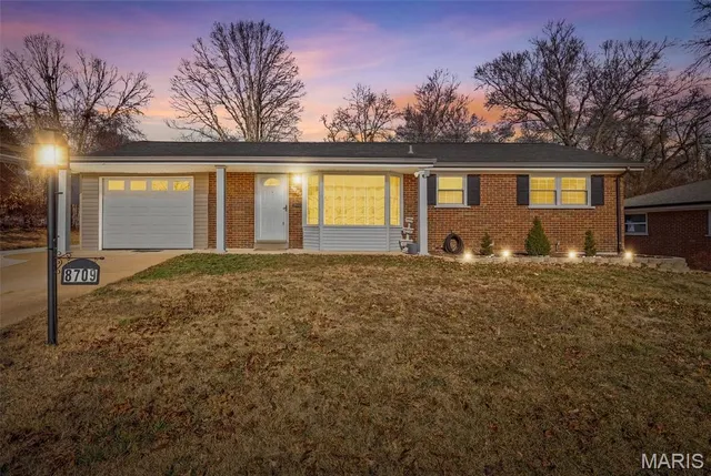 $284,900 | 8709 Holbrook Drive, Affton, MO 63123
