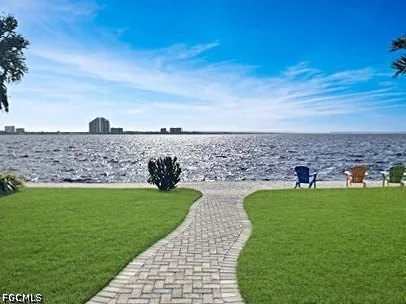 $180,000 | 3334 North Key Drive, Unit 8, North Fort Myers, FL 33903