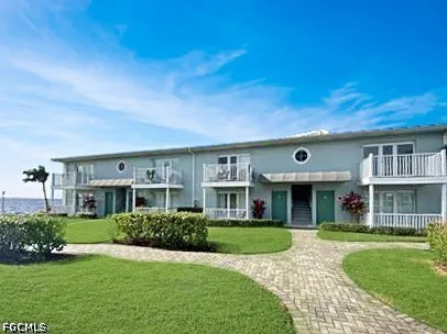 $180,000 | 3334 North Key Drive, Unit 8, North Fort Myers, FL 33903