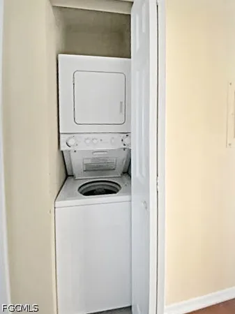 $180,000 | 3334 North Key Drive, Unit 8, North Fort Myers, FL 33903