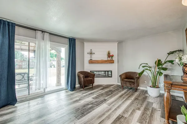 a livingroom with furniture and windows
