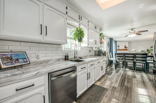 a bed room with a bed and a closet