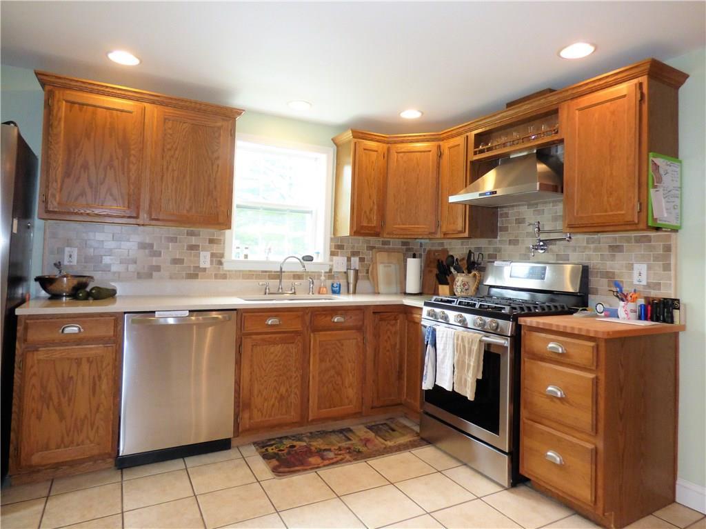 12 Wood Pond Road Brunswick, ME 04011 - Photo 2 of 32 Kitchen