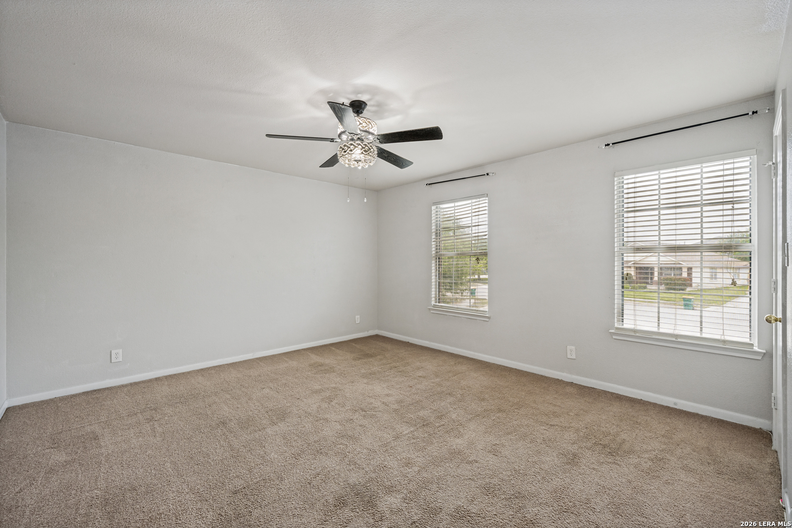 8411 Copperbluff Converse, TX 78109 - Photo 13 of 25