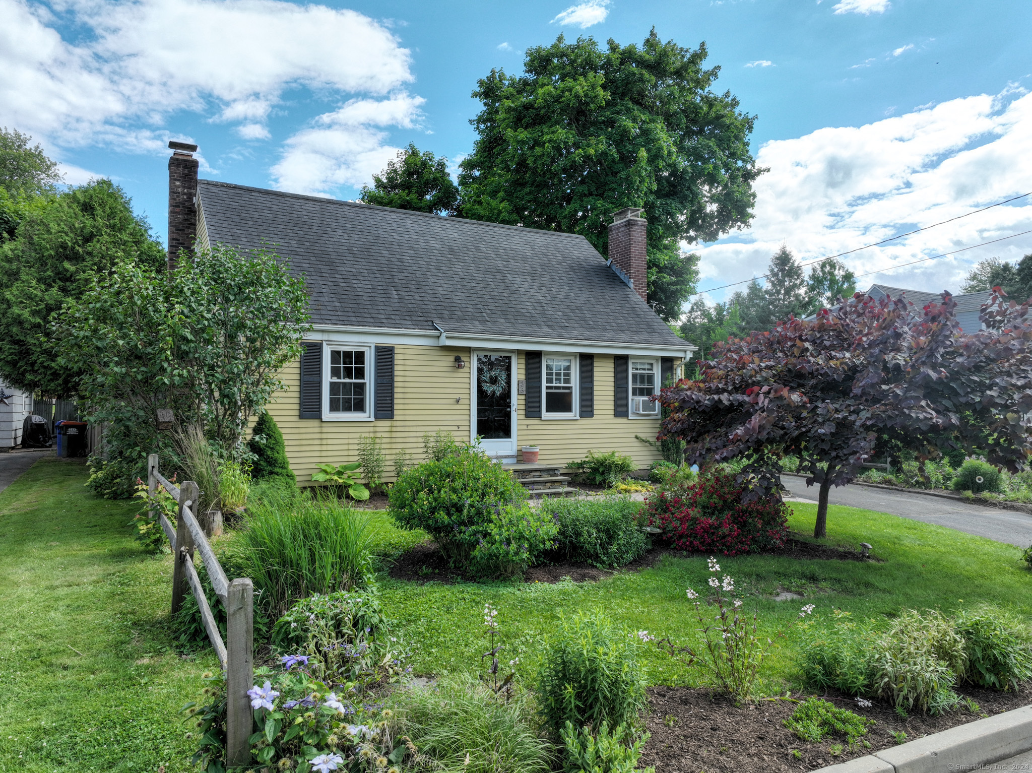 33 Hobson Street Middletown, CT 06457 - Photo 1 of 1