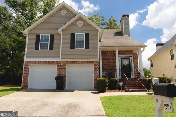 $375,000 | 1901 Oakbluff Way Southwest, Austell, GA 30106