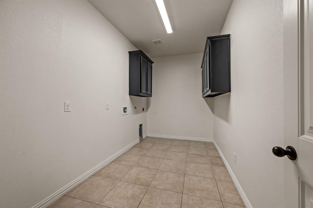 282 Heather Lane Decatur, TX 76234 - Photo 25 of 35 a view of an empty room with windows