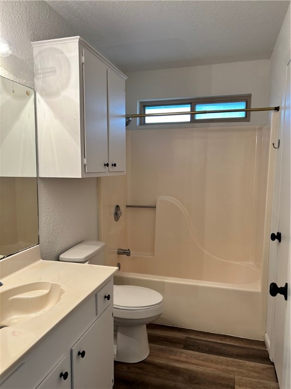4042 Laguna Shores Road Corpus Christi, TX 78418 - Photo 16 of 25 a bathroom with a sink a toilet and shower