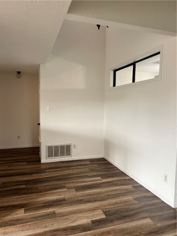 4042 Laguna Shores Road Corpus Christi, TX 78418 - Photo 6 of 25 a view of a hallway
