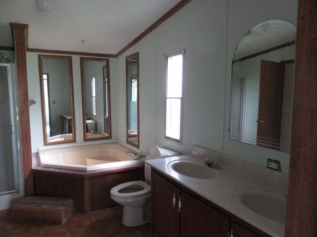 4804 Treaty Line Road Hagerstown, IN 47346 - Photo 15 of 27 Gallery Image 15