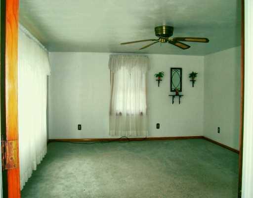 3301 Old Pittsburgh Road New Castle, PA 16101 - Photo 4 of 5 Gallery Image 4