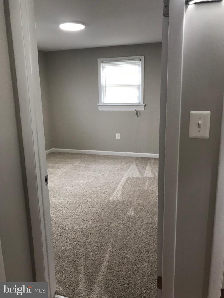 418 Cedar Hill Road Baltimore, MD 21225 - Photo 8 of 18 1st bedroom